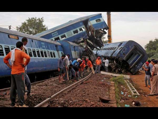 ಉನ್ನತ ಶ್ರೇಣಿಯ ಅಧಿಕಾರಿಗಳೇ ಮಾರಕವಾಗಿದ್ದಾರೆ! 