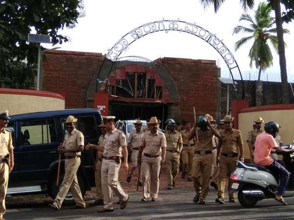 ಜೈಲಿನಲ್ಲಿ ಎಗ್ಗಿಲ್ಲದೆ ಗಾಂಜಾ ಸಾಗಾಟ 