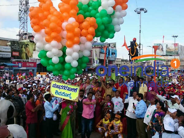 ಶಾಲೆಯ ಹೊರಗಿನ ಪಠ್ಯ