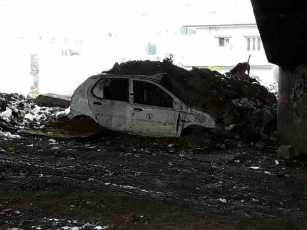 ಸೇತುವೆ ಬುಡ ಅಕ್ಷರಶಃ ತಿಪ್ಪೆಗುಂಡಿ