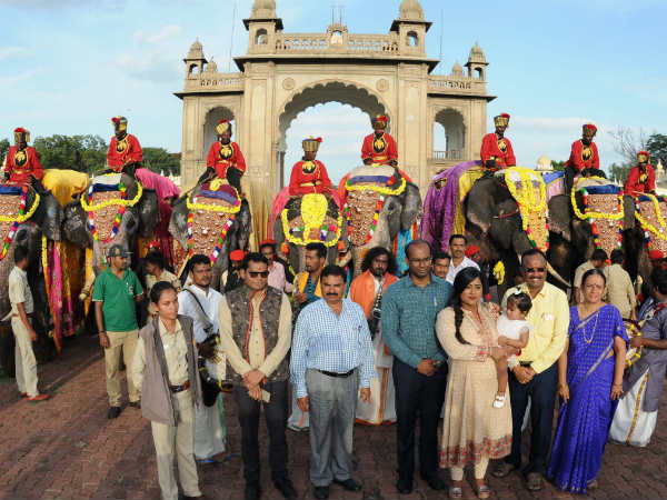 2nd team of Dasara elephants arrive in Mysuru palace on Aug 31st. 2nd team of Dasara elephants arrive in Mysuru palace on Aug 31st.