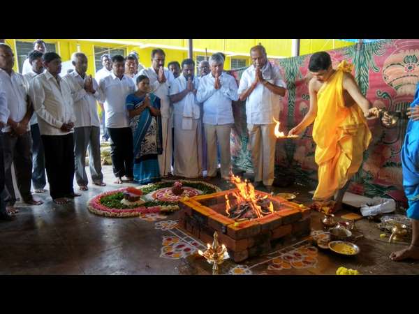HD Kumaraswamy fans and JDS leaders offer pooja for his recovery in Mysuru and Mangaluru