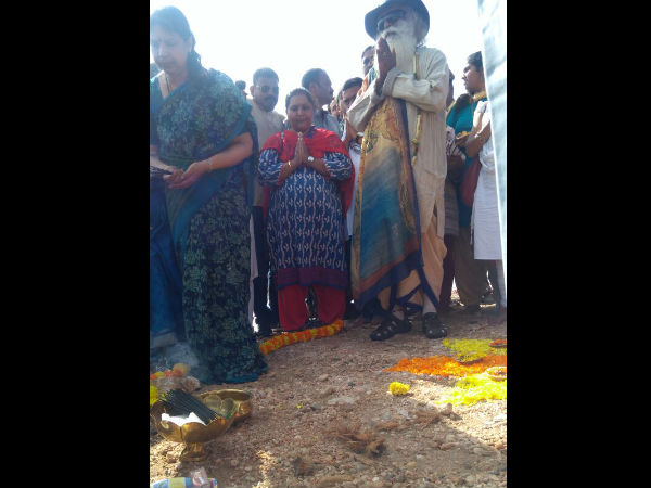 Sadguru's Rally for Rivers camapaign in KRS 