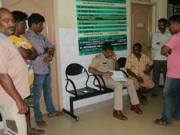 Robbers throw chilli powder and robbed cash from chicken shop owner at Udupi