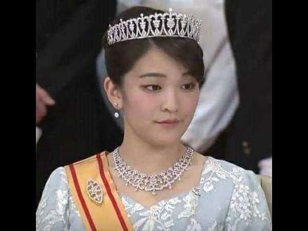 Japan’s princess Mako becomes a commoner for her love