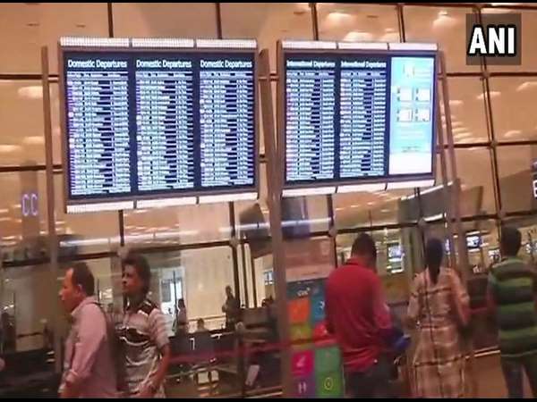 Heavy rain in Mumbai cause Chatrapati Shivaji Airport to shut down Heavy rain in Mumbai cause Chatrapati Shivaji Airport to shut down