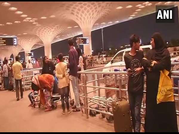Heavy rain in Mumbai cause Chatrapati Shivaji Airport to shut down Heavy rain in Mumbai cause Chatrapati Shivaji Airport to shut down