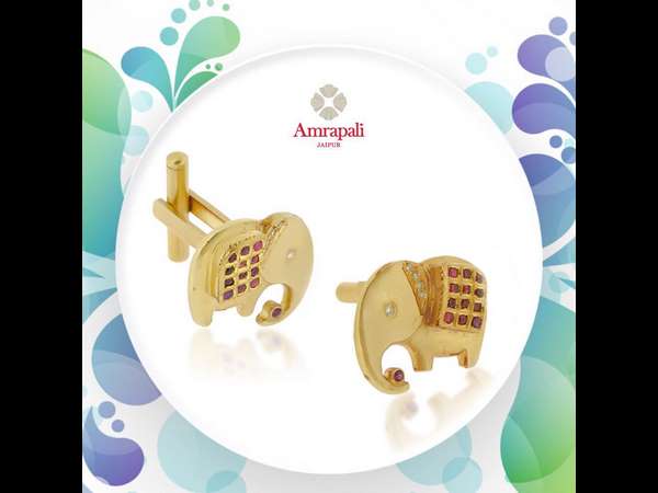 An exhibition of gold and silver jeweleeries by Amrapalli Jaipur in Bengaluru