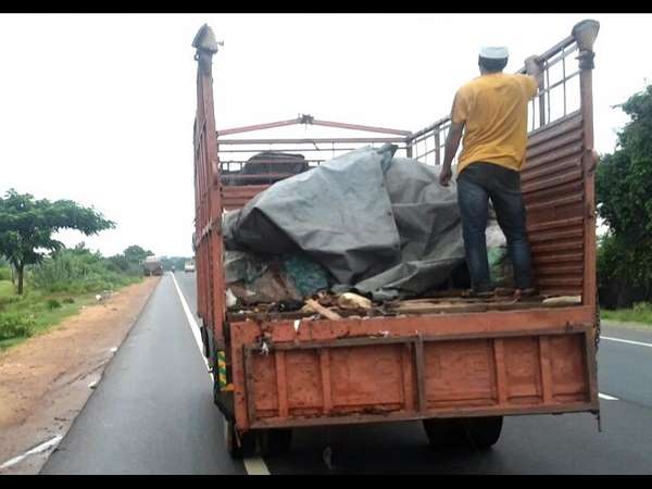Gundlupet becomes a garbage dumping centre for Kerala