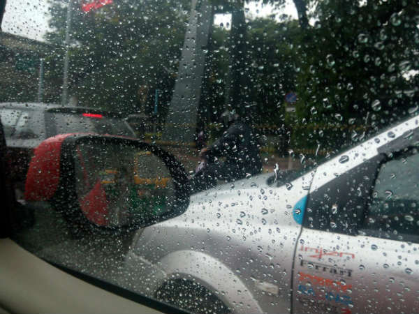 Heavy rain in Bengaluru, traffic jam in many place Heavy rain in Bengaluru, traffic jam in many place