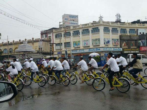 Rain fails to dampen Trin Trin sound on 3rd day of Heritage Walk