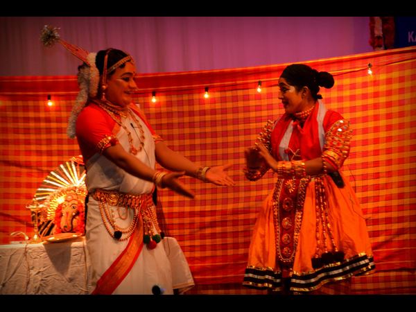 ರಂಗ ವರ್ತುಲದಿಂದ 'ವೇಷ' ನಾಟಕ ಪ್ರದರ್ಶನ