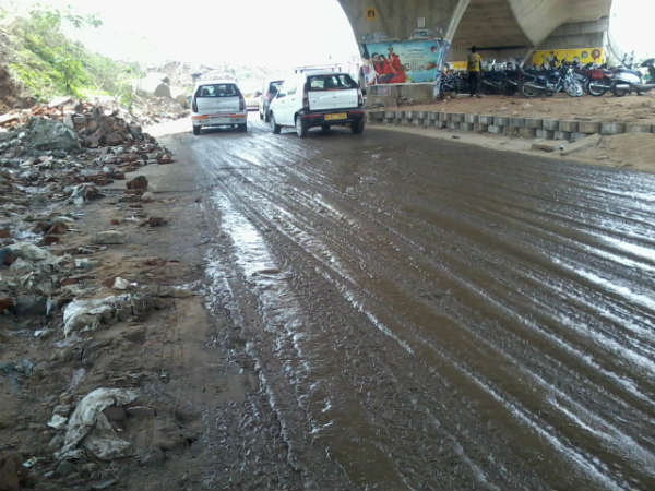Potholes claims life of scooter borne woman at Nayandahalli Junction