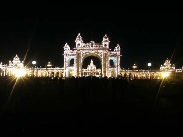 ಹೊರ ರಾಜ್ಯದ ಪ್ರವಾಸಿಗರು ಹೆಚ್ಚು