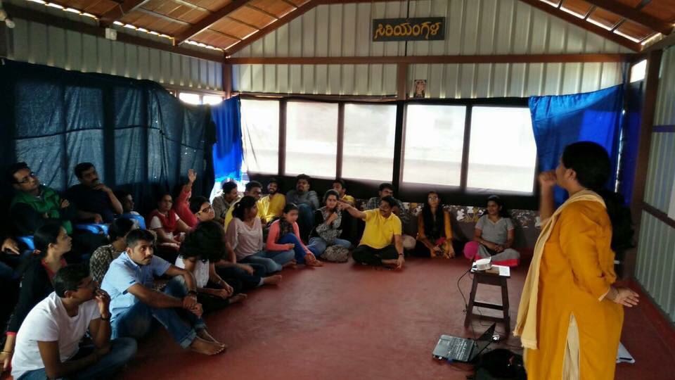 ಯಾವುದೇ ಶಾಲೆಯಿಂದ ಜನದನಿಗೆ ಆಹ್ವಾನ ನೀಡಬಹುದು 