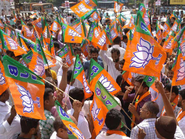 ಸಿದ್ದರಾಮಯ್ಯ ಆಪ್ತರನ್ನು ಸೋಲಿಸಲು ಯೋಜನೆ ಸಿದ್ದರಾಮಯ್ಯ ಆಪ್ತರನ್ನು ಸೋಲಿಸಲು ಯೋಜನೆ