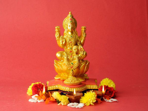 ಪ್ರೇಮದ ಸೂಚಕ ಹೂಗಳನ್ನು ಭಗವಂತನಿಗೆ ಅರ್ಪಿಸಿ ಪ್ರೇಮದ ಸೂಚಕ ಹೂಗಳನ್ನು ಭಗವಂತನಿಗೆ ಅರ್ಪಿಸಿ