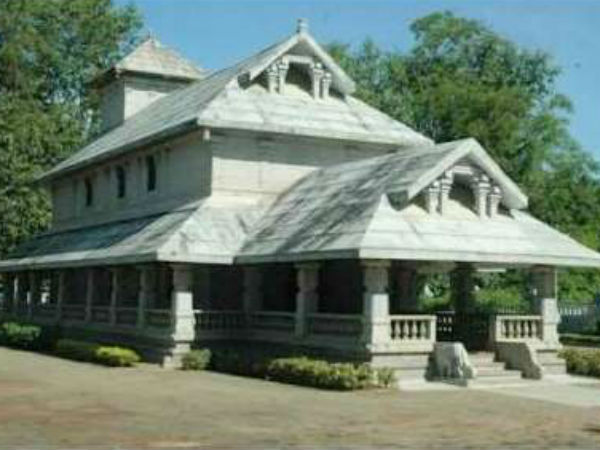 ದೇವಸ್ಥಾನದಲ್ಲಿ ವಿಶೇಷ ಪೂಜೆ