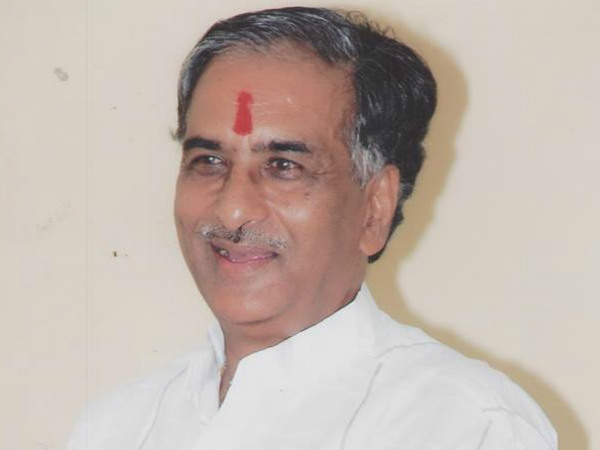 ಬಸವರಾಜ ಹೊರಟ್ಟಿಗೆ ಕೂಡಲು ಆಸನ ಇರಲಿಲ್ಲ 