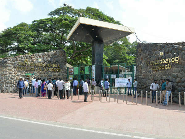 ಪ್ರವಾಸಿಗರಿಗೆ ನಿಷೇಧ 