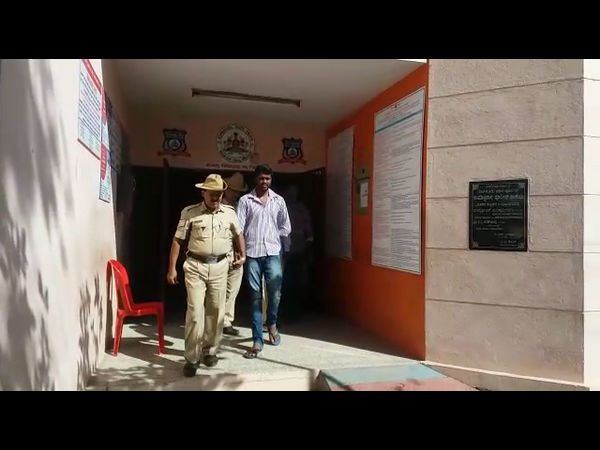 Two drivers arrested for putting cockroach in food at Indira Canteen