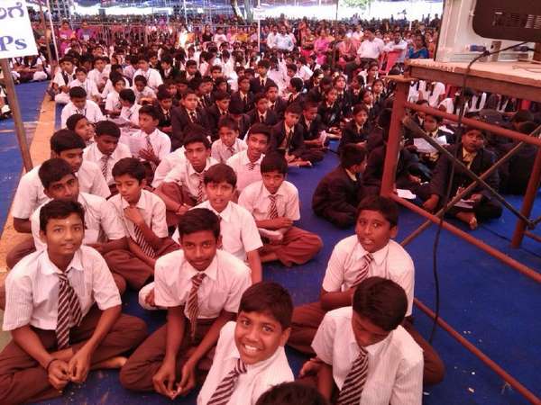 Edatore Matha’s Soundarya Lahari Parayana Dashamanotsava at Palace grounds