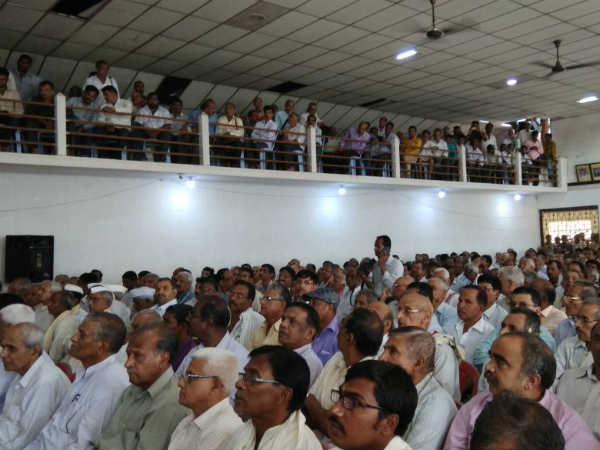 Protest against Karnataka Government's move to control on Temples 