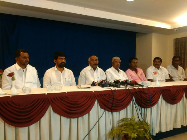 Who is Siddaramaiah to told Kuruba's not vote for me: Vishwanath Who is Siddaramaiah to told Kuruba's not vote for me: Vishwanath