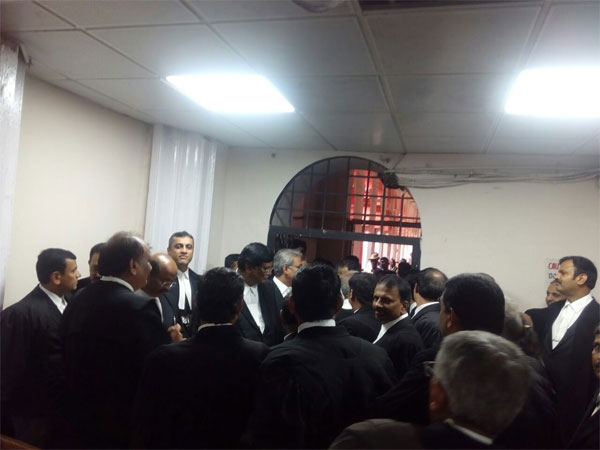 Karnataka advocates back Justice Jayant Patel, abstain from court, question collegium