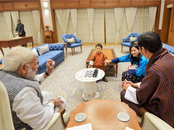 ಭಾರತ ಪ್ರವಾಸದಲ್ಲಿರುವ ಭೂತಾನ್ ಅರಸ ಭಾರತ ಪ್ರವಾಸದಲ್ಲಿರುವ ಭೂತಾನ್ ಅರಸ