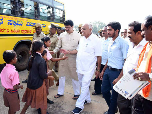 ಕಾರ್ಯಕರ್ತರು ಬರದಂತೆ ಅಡ್ಡಿ ಪಡಿಸಿದರು