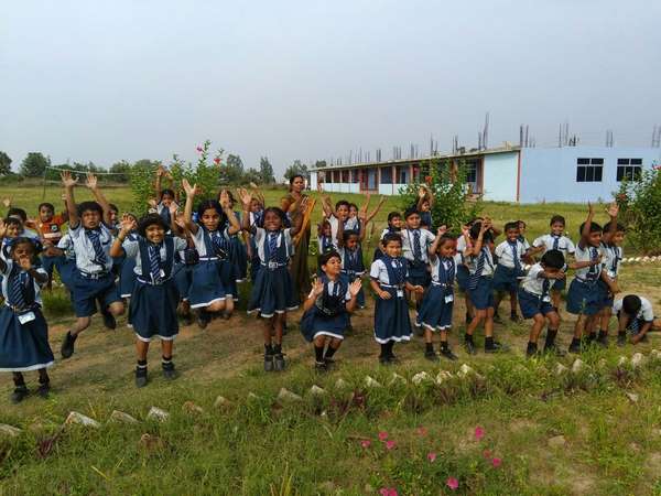 ಪ್ರವಾಹದ ವಿರುದ್ಧ ಈಜೋಣ...