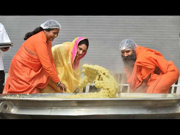 ಬಾಬಾ ರಾಮ್ ದೇವ್ ಭಾಗಿ