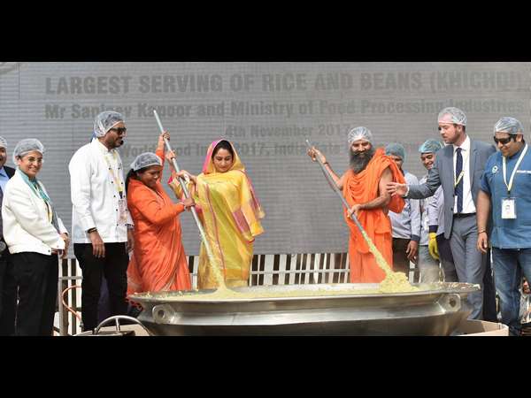 ಸಾಮಾಜಿಕ ಜಾಲತಾಣದಲ್ಲಿ ಚರ್ಚೆ