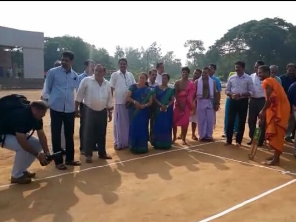 ಹುಬ್ಬೇರಿಸಿದ ಜನ