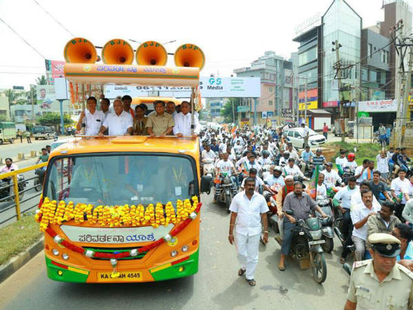 ತುರುವೇಕೆರೆಯಲ್ಲಿ ಕಲ್ಲು ತೂರಾಟ ನಡೆಯಿತು