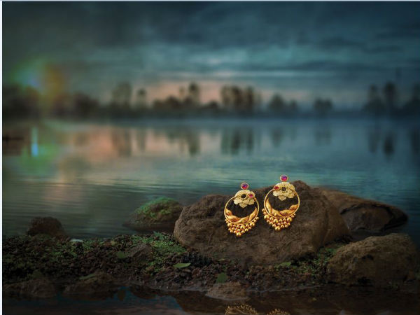 ಆಸ್ಯಾ' ಹಂಸದ ರೂಪಕ್ಕೆ ನಿಕಟ ಆಸ್ಯಾ' ಹಂಸದ ರೂಪಕ್ಕೆ ನಿಕಟ