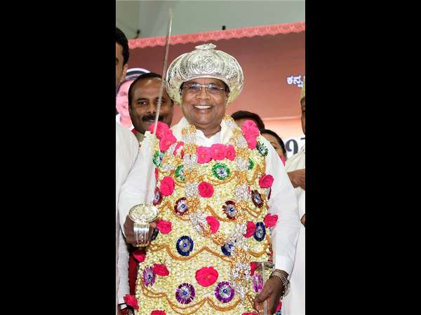 ಈ ಪೋಸಿನ ಅರ್ಥವೇನು..? ಈ ಪೋಸಿನ ಅರ್ಥವೇನು..?