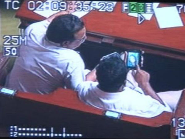 ವಿಧಾನಸೌಧದಲ್ಲೇ ಬ್ಲೂಫಿಲಂ ನೋಡಿದ ಕುಖ್ಯಾತಿ ಬಿಜೆಪಿಯವರದ್ದು 