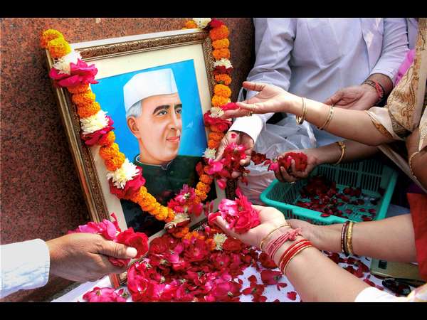 ಗೌರವ ಸಮರ್ಪಣೆ