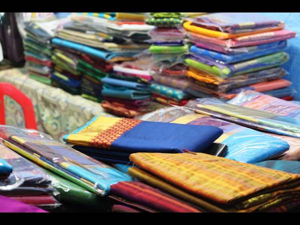 ತುಮಕೂರಿನ ಎಸ್‌ಜಿಆರ್ ಎಸ್ ಘಟಕದ ಸೀರೆ