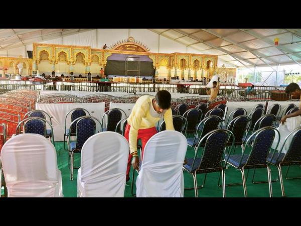 ವೇದಿಕೆಯ ವಿಶೇಷತೆಗಳೇನು ?