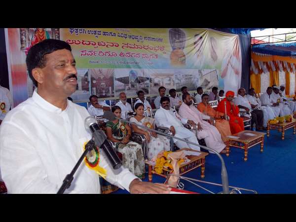 ಜವಳಿ ಸಚಿವ ರುದ್ರಪ್ಪ ಲಮಾಣಿ 