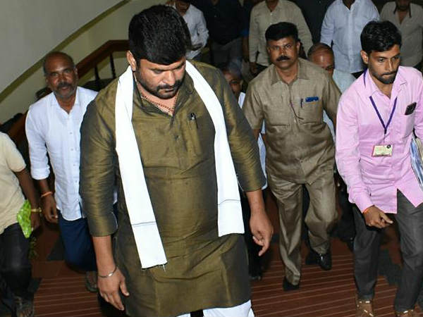 ವಿನಯ್ ಕುಲಕರ್ಣಿ ರಾಜೀನಾಮೆ ನೀಡಲಿ