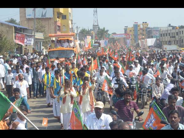 ಪರಿವರ್ತನಾ ಸಮಾವೇಶಕ್ಕೆ ನಿರೀಕ್ಷೆಗೂ ಮೀರಿದ ಜನಸ್ಪಂದನೆ ಪರಿವರ್ತನಾ ಸಮಾವೇಶಕ್ಕೆ ನಿರೀಕ್ಷೆಗೂ ಮೀರಿದ ಜನಸ್ಪಂದನೆ