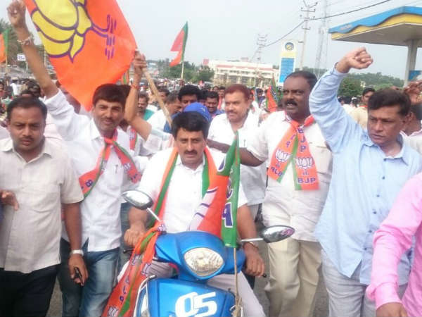 DK Shivakumar knows the meaning of Gift: CP Yogeshwar DK Shivakumar knows the meaning of Gift: CP Yogeshwar