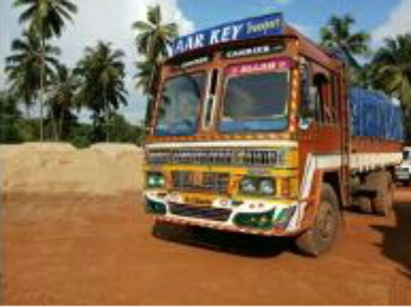 Mangaluru police raids illegal sand mining spot, seizes machineries worth Rs. 1.40 cr