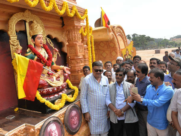 Mysuru: Design of Kannada ratha of 83rd Kannada sahitya Sammelan is copied!