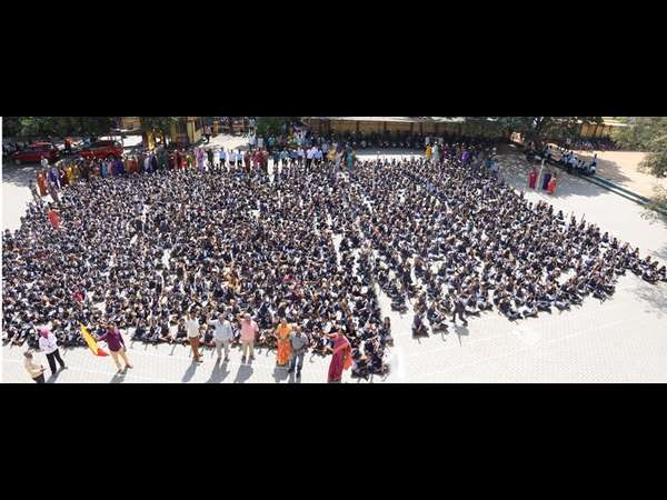 Mysuru Maharishi Institute Students sent 2000 greetings letter by post to Champa 