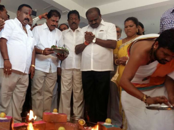 HD Kumaraswamy inaugurates party new office in Belagavi 